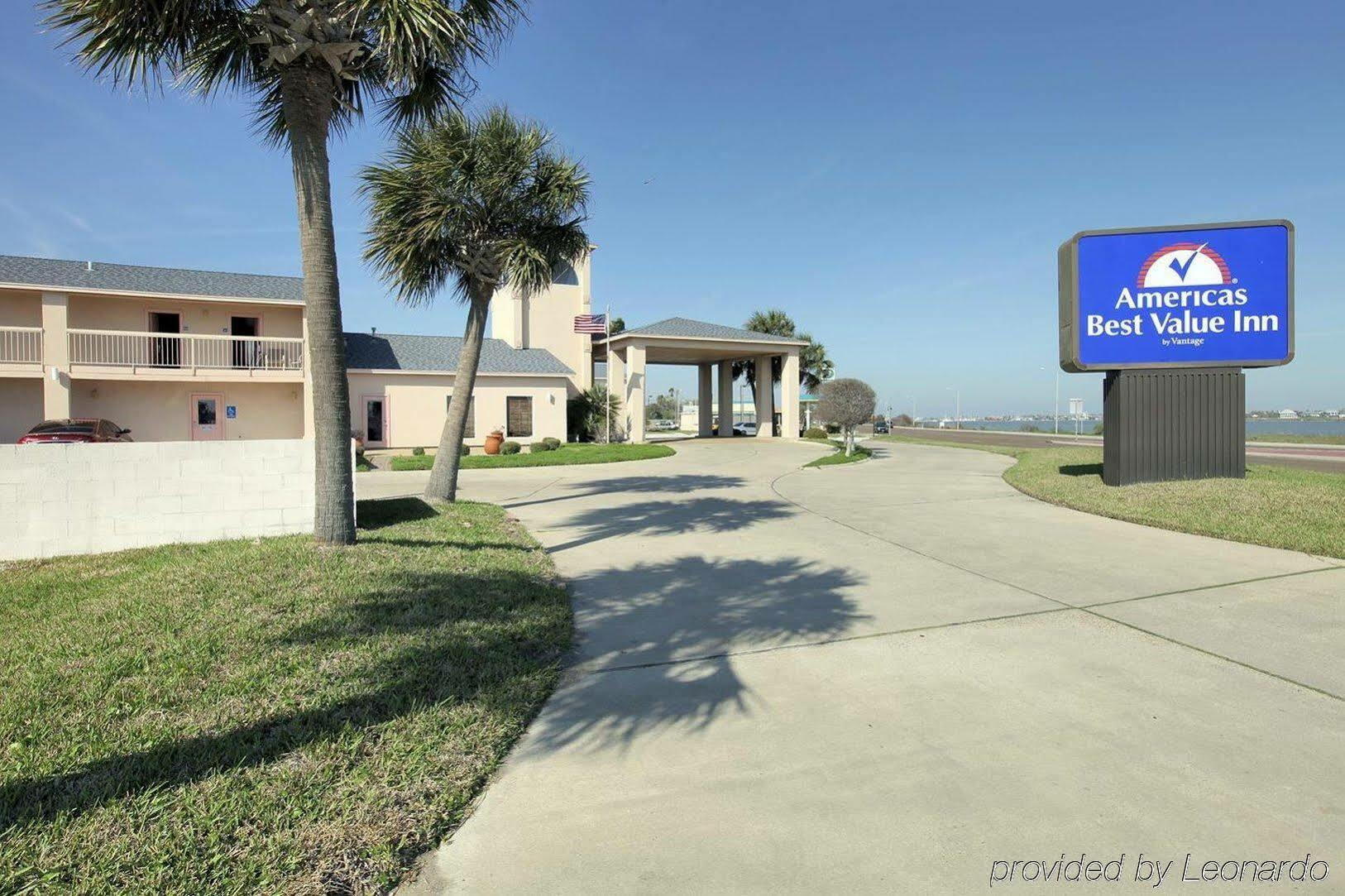 Days Inn By Wyndham Rockport Texas Exterior photo